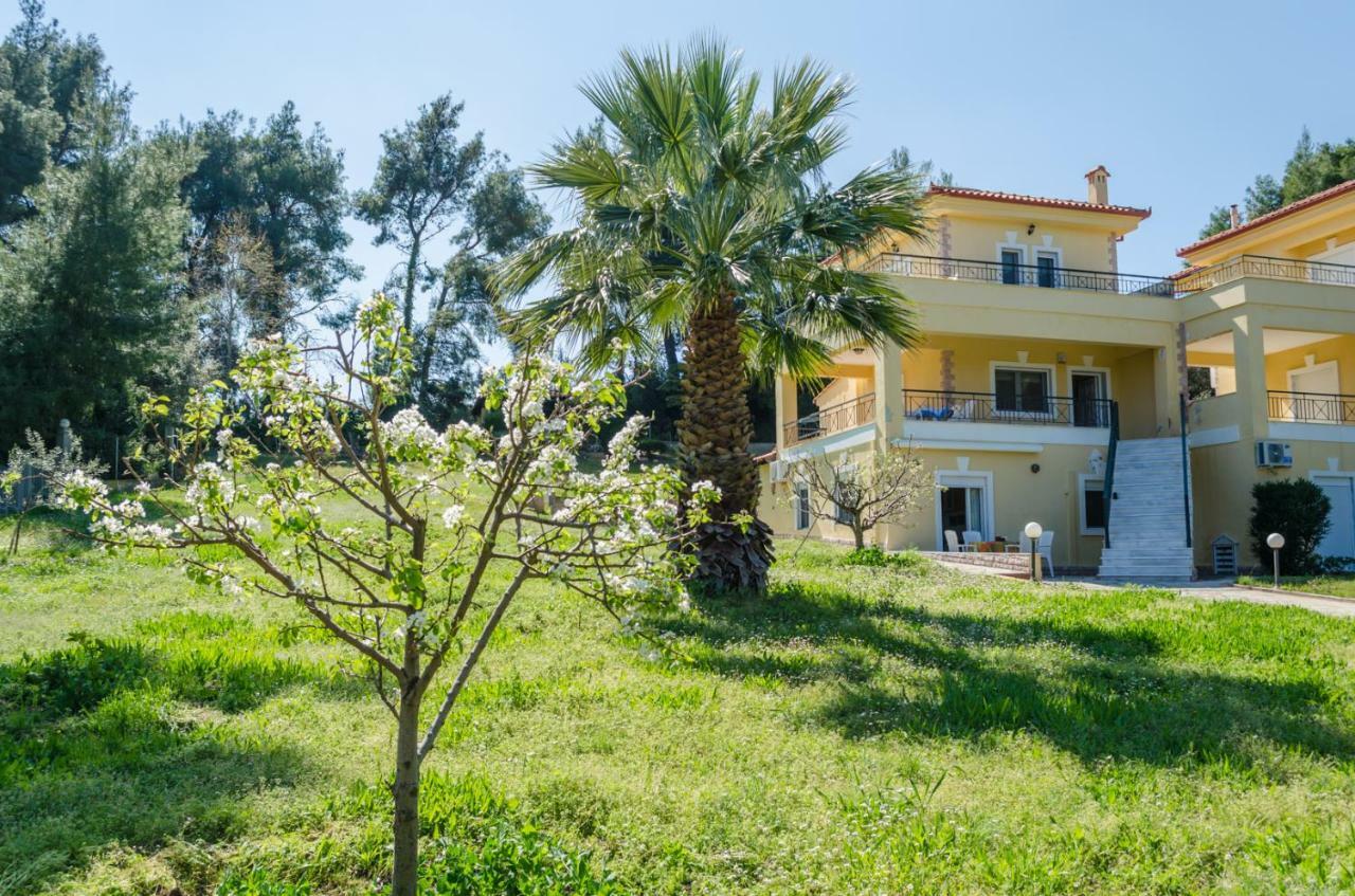 Kyrana Apartments Paliouri Exteriör bild